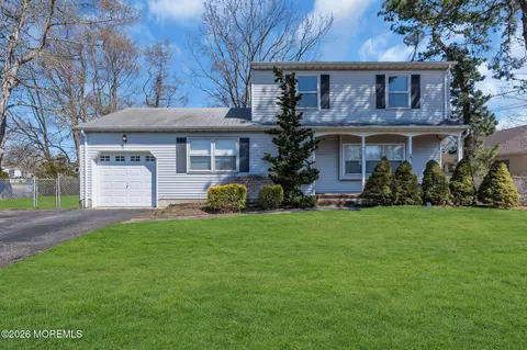 Exterior - 251 Pine Tree Dr, Brick, NJ 08723 photo 2 of 8