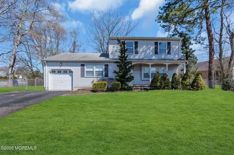 Exterior - 251 Pine Tree Dr, Brick, NJ 08723 photo 3 of 8