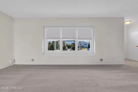 Living - 251 Pine Tree Dr, Brick, NJ 08723 photo 3 of 7