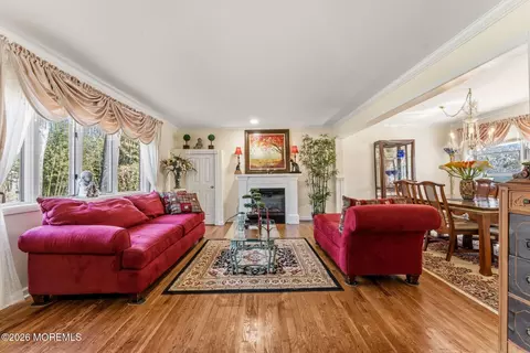 Living - 179 Docare Rd, Jackson, NJ 08527 photo 1 of 5