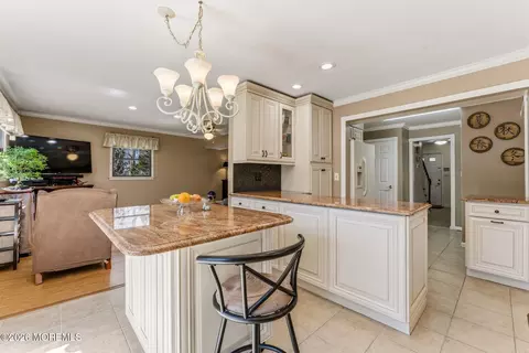Kitchen - 179 Docare Rd, Jackson, NJ 08527 photo 4 of 7
