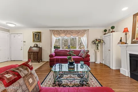 Living - 179 Docare Rd, Jackson, NJ 08527 photo 5 of 5