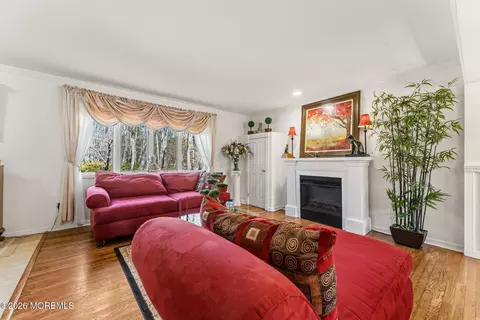 Living - 179 Docare Rd, Jackson, NJ 08527 photo 4 of 5