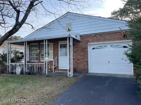 154 Davenport Rd, Toms River, NJ 08757