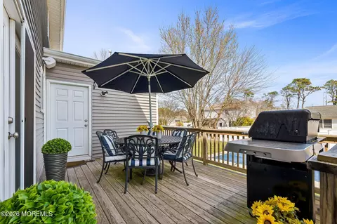 Exterior - 149 Berkeley Dr, Brick, NJ 08724 photo 4 of 5