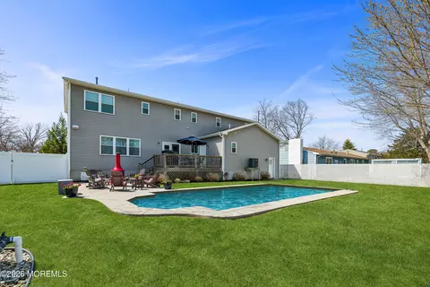 Exterior - 149 Berkeley Dr, Brick, NJ 08724 photo 3 of 5