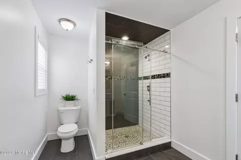 Bath - 149 Berkeley Dr, Brick, NJ 08724 photo 3 of 5