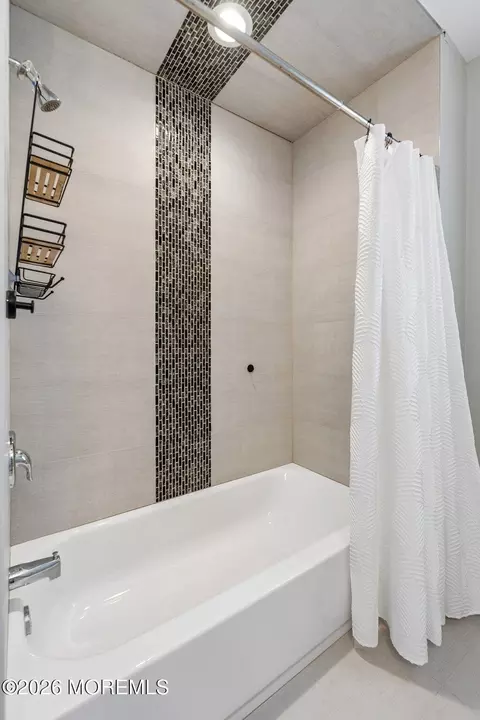 Bath - 149 Berkeley Dr, Brick, NJ 08724 photo 5 of 5