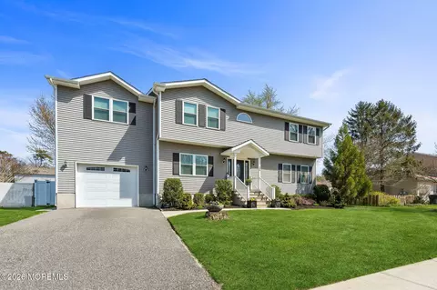 149 Berkeley Dr, Brick, NJ 08724
