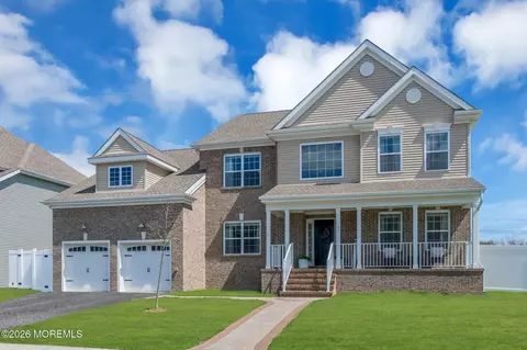 32 Tasha Ln, Howell, NJ 07731
