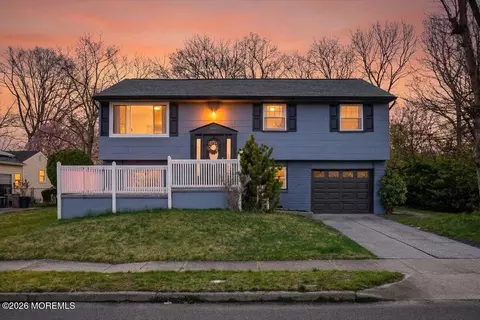 7 Cooper Dr, Somers Point, NJ 08244