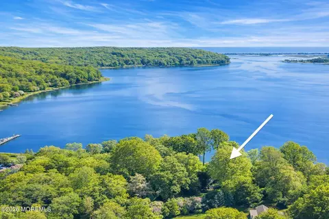 942 Navesink River Rd, Rumson, NJ 07760