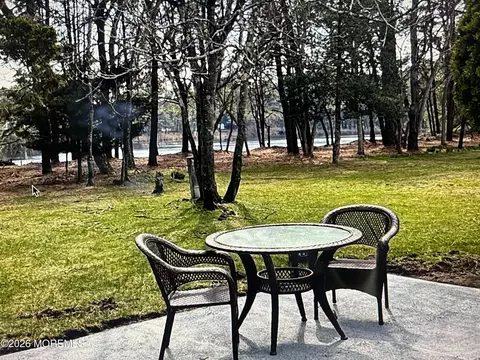 404 Jamaica Blvd, Toms River, NJ 08757