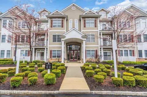 7 Centre St #3112, Ocean, NJ 07712