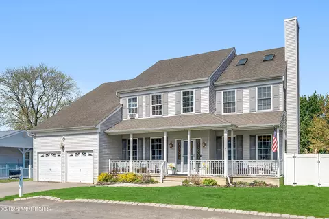 928 Seaman Ave, Beachwood, NJ 08722