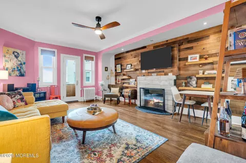 400 Deal Lake Dr #2L, Asbury Park, NJ 07712