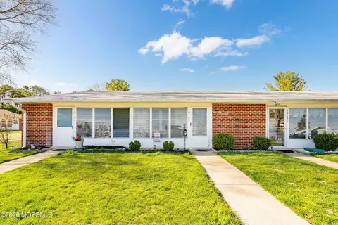 1018 Aberdeen Dr # B, Lakewood, NJ 08701