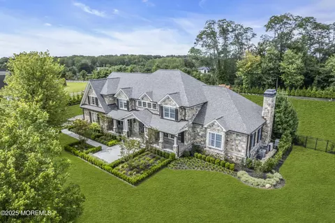 3 Bretwood Dr N, Colts Neck, NJ 07722
