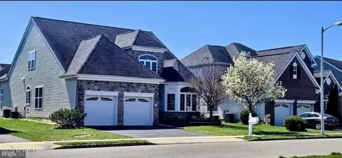 16 Plymouth Way, Barnegat, NJ 08005