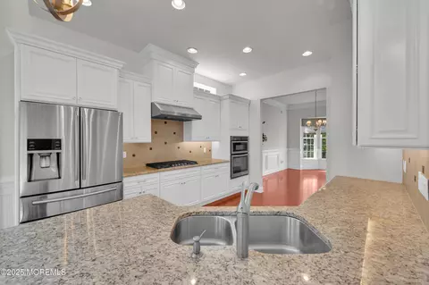 Kitchen - 5 Cameron Ct, Forked River, NJ 08731 photo 2 of 5