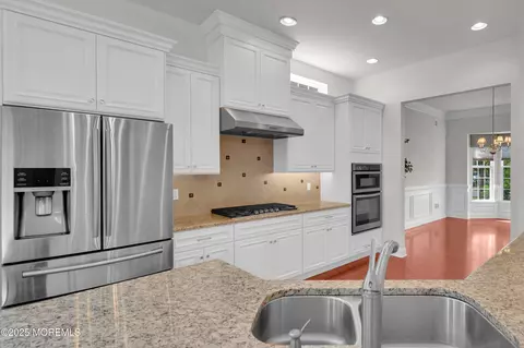 Kitchen - 5 Cameron Ct, Forked River, NJ 08731 photo 3 of 5