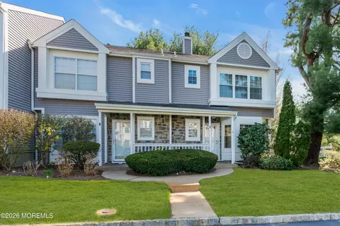 8 Mainbraid Ct, Tinton Falls, NJ 07753