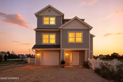 44 S Portland Dr, Little Egg Harbor, NJ 08087
