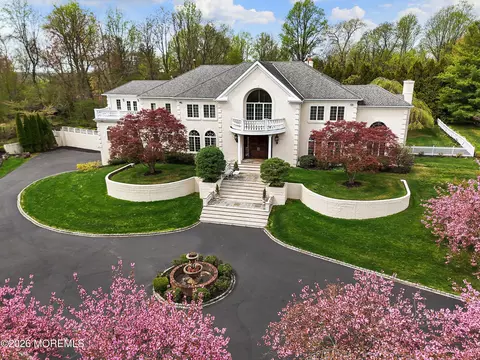 6 Hayes Ct, Atlantic Highlands, NJ 07716