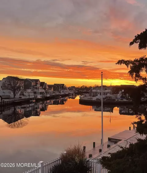 174 Bernard Dr, Manahawkin, NJ 08050