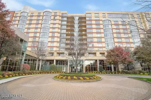 8100 River Rd #209, North Bergen, NJ 07047