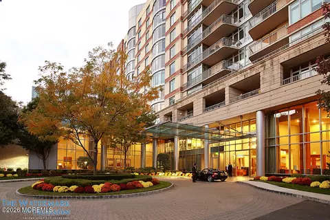 8100 River Rd #209, North Bergen, NJ 07047