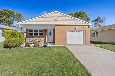 128 Freeport Blvd, Toms River, NJ 08757