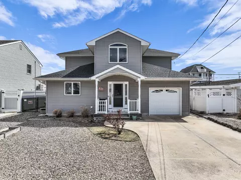 39 Pilot Rd, Toms River, NJ 08753