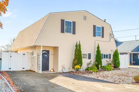 23 W Sail Dr, Little Egg Harbor, NJ 08087