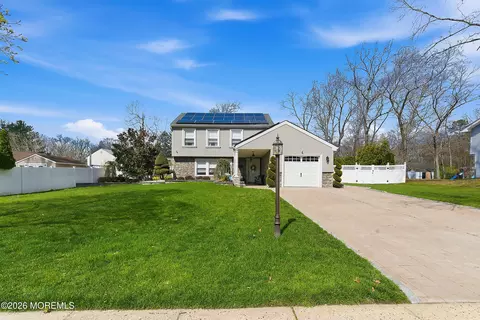 20 Cambridge Dr, Jackson, NJ 08527
