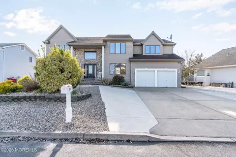 20 Dune Dr, Bayville, NJ 08721