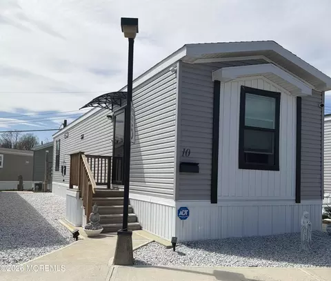10 Avenue B, Keansburg, NJ 07734