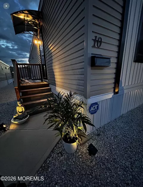 10 Avenue B, Keansburg, NJ 07734
