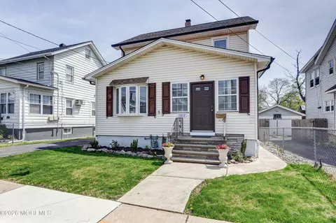 1017 Grandview Ave, Union, NJ 07083