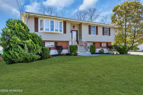 Exterior - 231 Birch Ln, Forked River, NJ 08731 photo 3 of 12