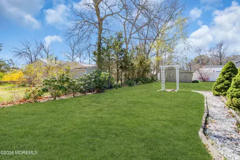 Exterior - 231 Birch Ln, Forked River, NJ 08731 photo 10 of 12