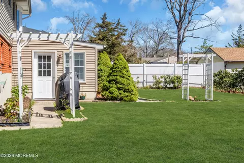 Exterior - 231 Birch Ln, Forked River, NJ 08731 photo 7 of 12