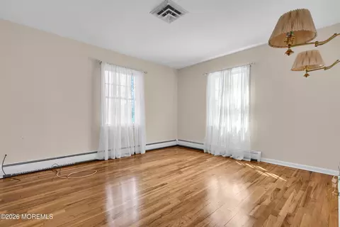 Bedroom - 231 Birch Ln, Forked River, NJ 08731 photo 4 of 5