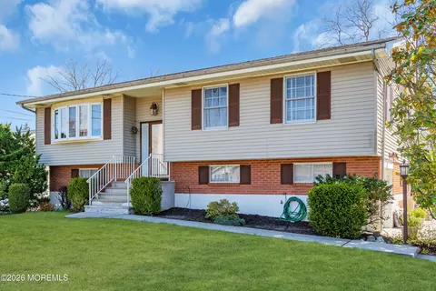 Exterior - 231 Birch Ln, Forked River, NJ 08731 photo 2 of 12