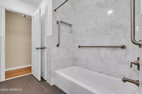 Bath - 231 Birch Ln, Forked River, NJ 08731 photo 2 of 4