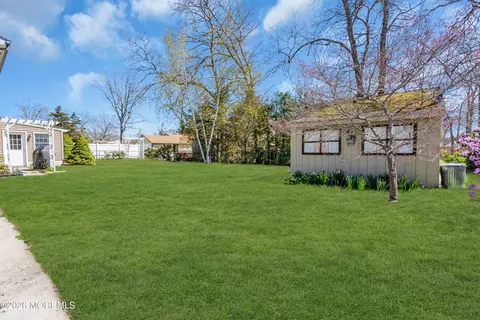 Exterior - 231 Birch Ln, Forked River, NJ 08731 photo 6 of 12