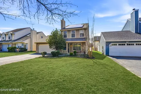 149 Malibu Dr, Eatontown, NJ 07724