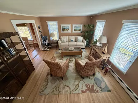 1520 Lakewood Rd, Manasquan, NJ 08736