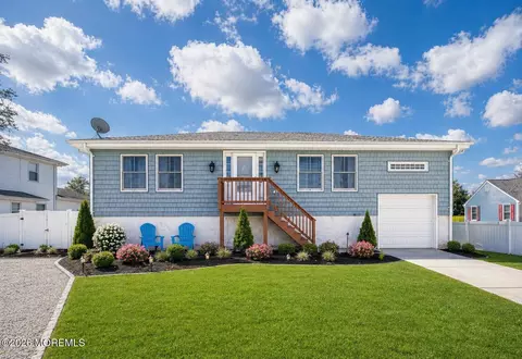 Exterior - 7 Nejecho Dr, Brick, NJ 08723 photo 1 of 10