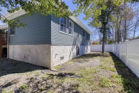 Exterior - 7 Nejecho Dr, Brick, NJ 08723 photo 7 of 10